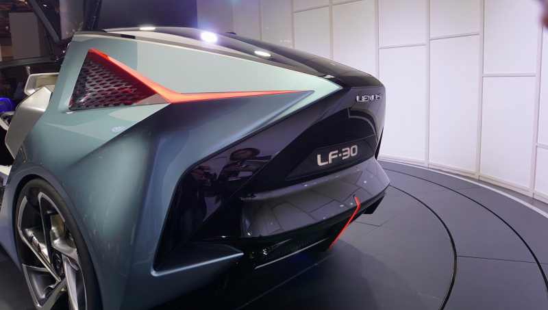 「鉱石のような塊感！ レクサスの電動化ビジョンを象徴するコンセプトモデル「LF-30 Electrified」を公開【東京モーターショー2019】」の8枚目の画像