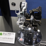 「豊田自動織機は新型グランエースに積まれている2.8Lディーゼルエンジンなどの圧縮技術と電動車の電源活用を紹介【東京モーターショー2019】」の10枚目の画像ギャラリーへのリンク
