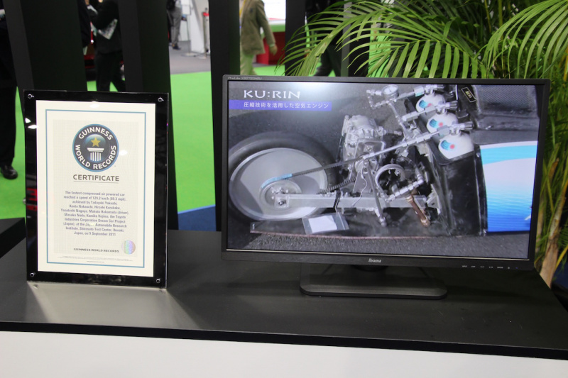 「豊田自動織機は新型グランエースに積まれている2.8Lディーゼルエンジンなどの圧縮技術と電動車の電源活用を紹介【東京モーターショー2019】」の6枚目の画像