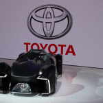 「トヨタから2人乗りEVスポーツカー「e-RACER」がサプライズで登場【東京モーターショー2019】」の12枚目の画像ギャラリーへのリンク