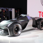 「トヨタから2人乗りEVスポーツカー「e-RACER」がサプライズで登場【東京モーターショー2019】」の13枚目の画像ギャラリーへのリンク