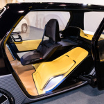 「シティコミューターとして約100kmの走行が可能。2020年冬頃に発売されるトヨタの超小型EVが初公開【東京モーターショー2019】」の14枚目の画像ギャラリーへのリンク