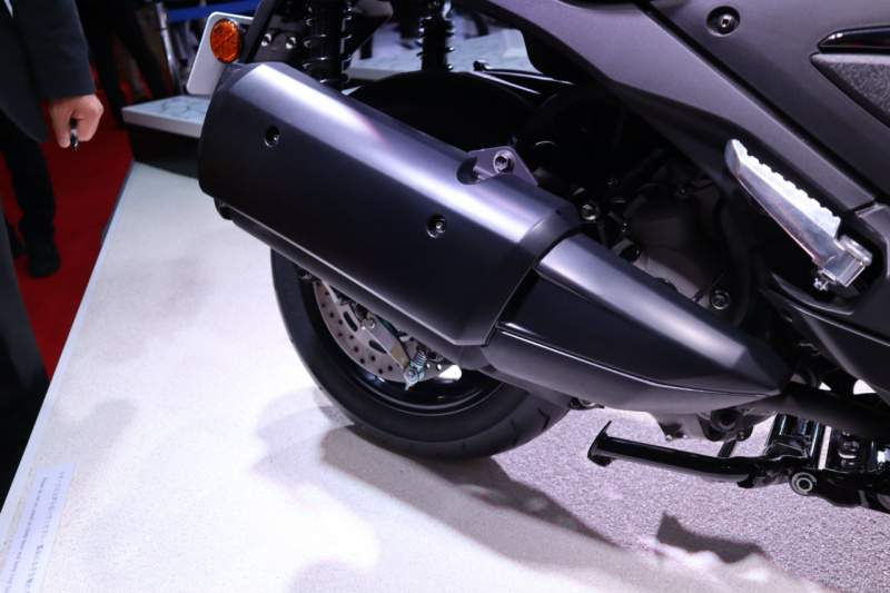 「ミドルクラスの3輪スクーター、ヤマハ・トリシティ300は専用設計のLMWを採用【東京モーターショー2019】」の6枚目の画像