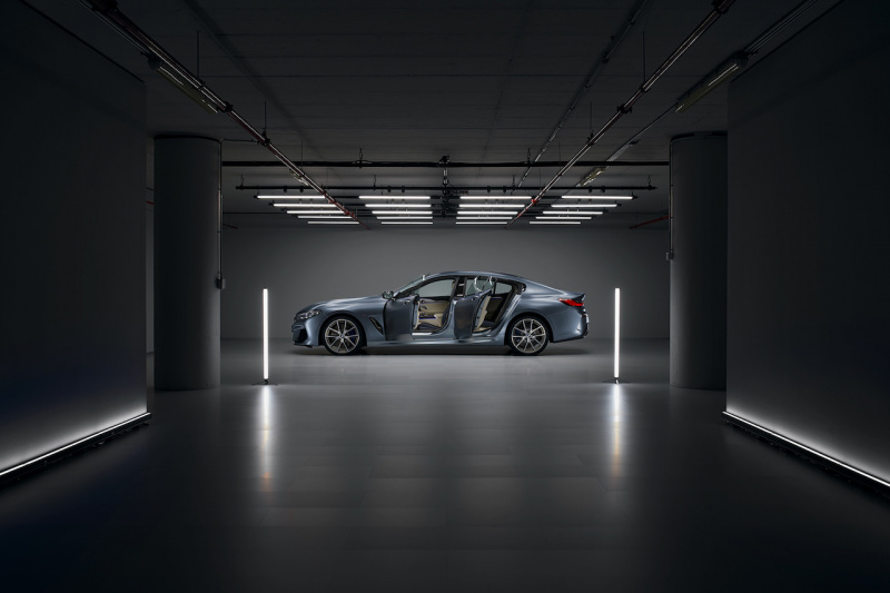 「ホイールベースは3025mm！ BMW 8シリーズ グラン クーペはスタイリングと居住性を両立した4ドアクーペの傑作【新車】」の3枚目の画像