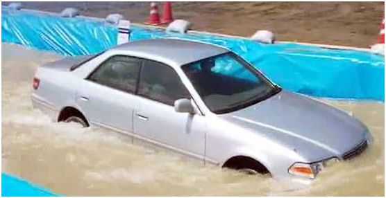 「TVで「洪水時はパワーウインドウが使えない」を連呼するが「車両の水没直後なら稼働します！」」の1枚目の画像
