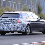 目玉に新開発PHEV！　BMW 5シリーズ セダン＆ツーリング LCIをダブルスクープ - Spy-Photo