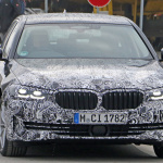 ついに新グリル露出！　BMW 5シリーズ、これが改良型だ - BMW 5 Series facelift less camo 2
