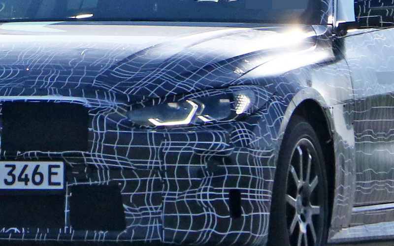 「BMWのEV 4ドアクーペ「i4」市販型、航続距離は600km!?」の5枚目の画像