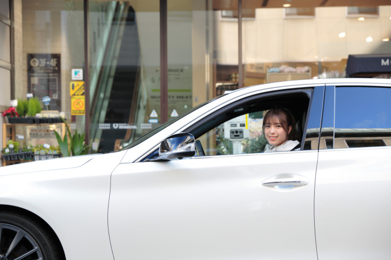 「元AKB48小嶋菜月×日産スカイライン400R【注目モデルでドライブデート!? Vol.22】」の14枚目の画像