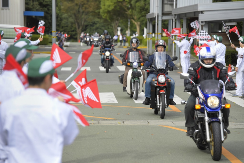 「ホンダのバイクが熊本製作所に里帰り！　「ホンダでよかった」とライダーが感謝した1日【ホンダモーターサイクルホームカミング】」の3枚目の画像