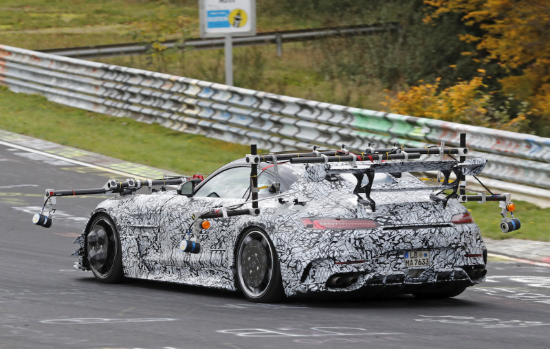 「センサー付けすぎの驚愕スタイル！　メルセデス AMG GT Rブラックシリーズ開発車両をキャッチ」の9枚目の画像