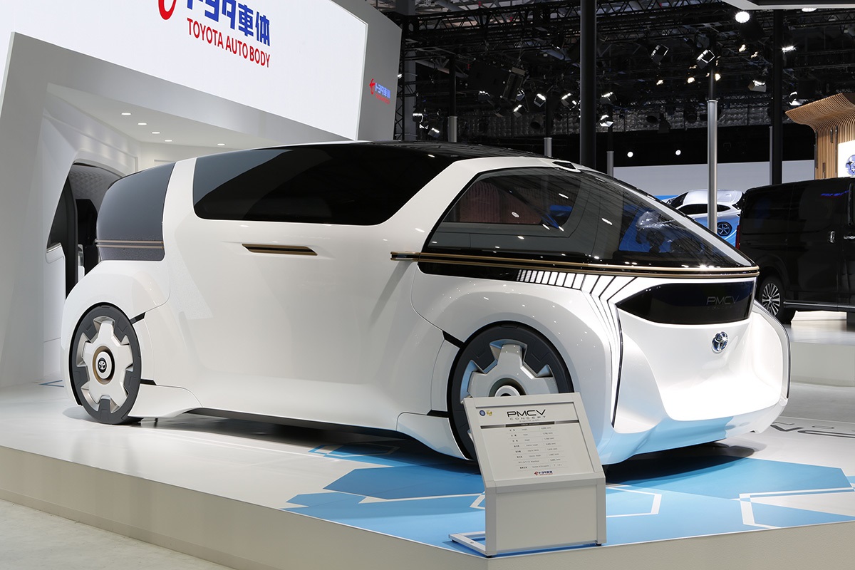 トヨタ車体 Pmcv Conceptは30年のシンプル エモーショナルな近未来ミニバン 東京モーターショー19 Clicccar Com