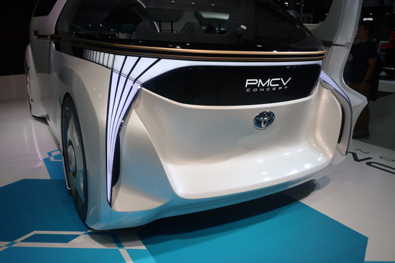 「トヨタ車体・PMCV Conceptは2030年のシンプル＆エモーショナルな近未来ミニバン【東京モーターショー2019】」の2枚目の画像