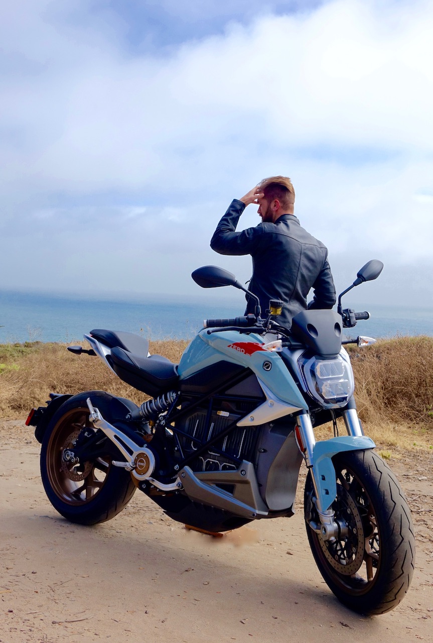 0 100km H加速は2秒以下 異次元ワープの電動バイク ゼロモーターサイクルズ にアメリカで乗ってみた Clicccar Com 0 100km H加速は2秒以下 異次元ワープの電動バイク ゼロモーターサイクルズ にアメリカで乗ってみた Clicccar Com