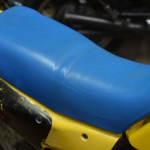 バイクのシートは汚れてる？あの色を取り戻す「シートクリーナー」で洗うだけで色が変わった - clean_sheet_8