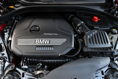 BMW118i　エンジン