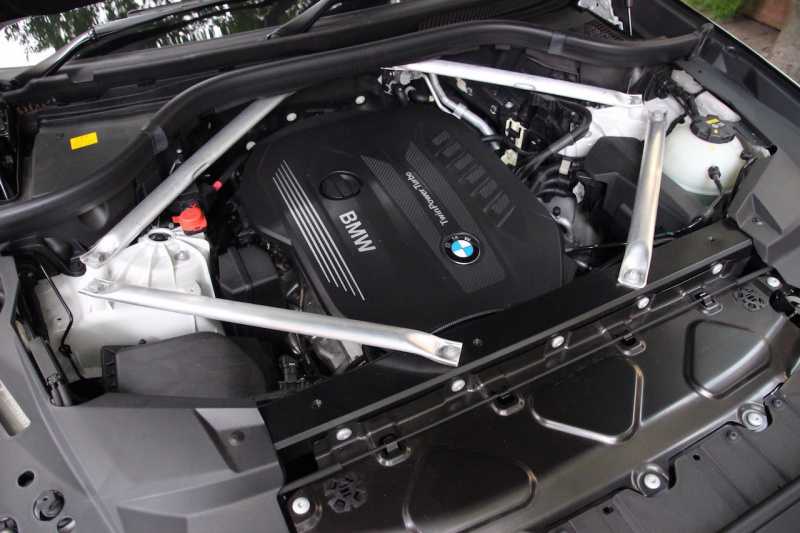 「広大なキャビンとラゲッジを備えながら、最新のBMWらしい走りの良さで魅了【BMW X5試乗記】」の13枚目の画像