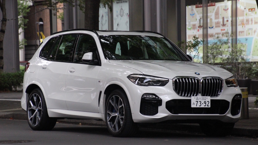 広大なキャビンとラゲッジを備えながら 最新のbmwらしい走りの良さで魅了 Bmw X5試乗記 Clicccar Com