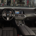 新型BMW X6が発売。「キドニーグリル・アイコニックグロー」でフロントマスクの彫りがより深く！【新車】 - BMW_X6_20191223_7