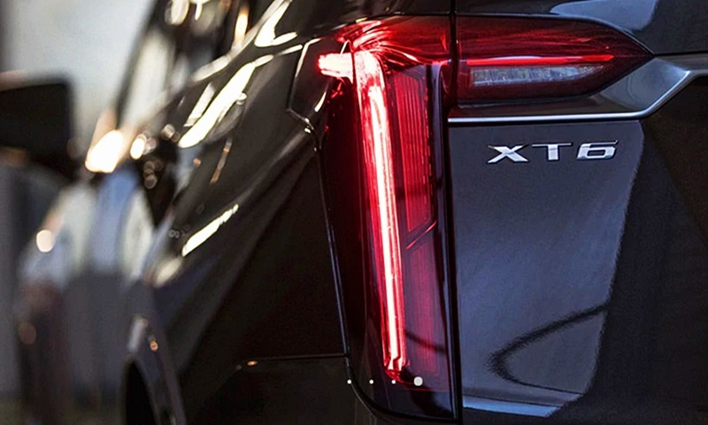 「発売目前！GMジャパンが導入する威風堂々の新型SUV「キャデラックXT6」とは？」の1枚目の画像