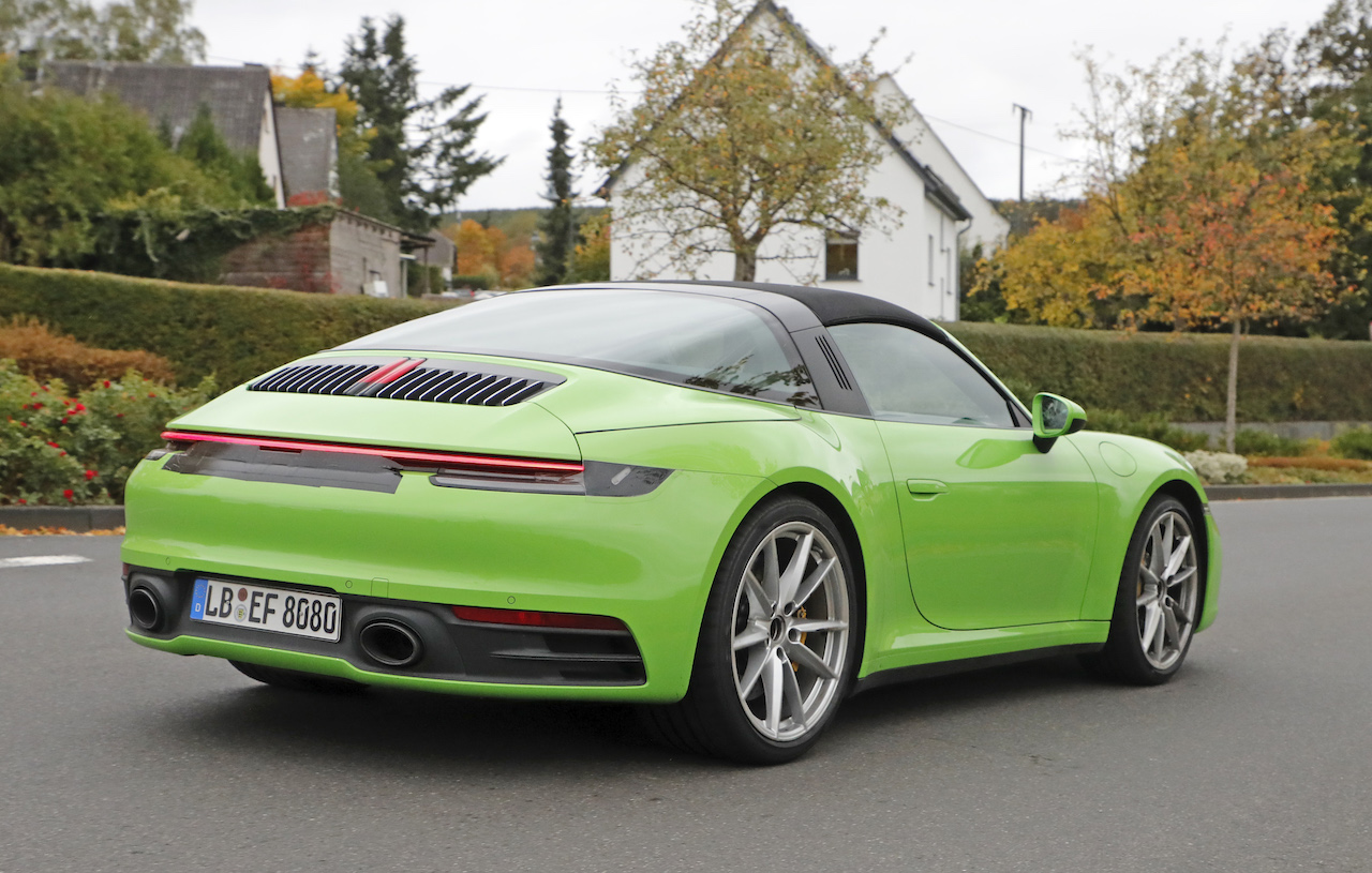 Porsche 911 Targa Р·РµР»РµРЅС‹Р№