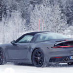 噂のターボ仕様か？ 豪雪のフィンランドにポルシェ911タルガが出現！ - Porsche 992 Targa Winter 10