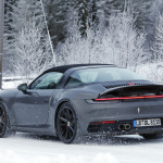 噂のターボ仕様か？ 豪雪のフィンランドにポルシェ911タルガが出現！ - Porsche 992 Targa Winter 11