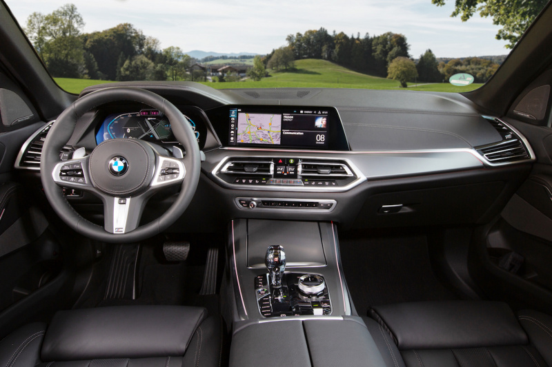 「BMW X5にPHEVの「X5 xDrive45e」、V8エンジン搭載車の「X5 M50i」が追加【新車】」の7枚目の画像