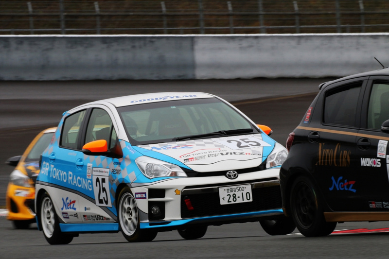 Nets Cup Vitz Raceを走る長山選手