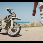 ロシア発の電動バイクは、軍用・白バイとしても使われてるアドベンチャーモデルにして、AK-47の子孫!? - kalashnikov_emoto_1