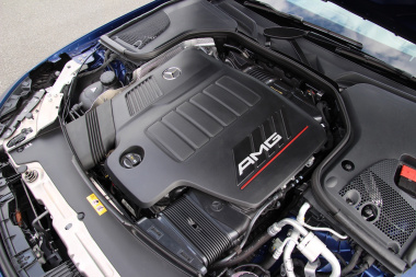メルセデス AMG GT 4ドアクーペ
