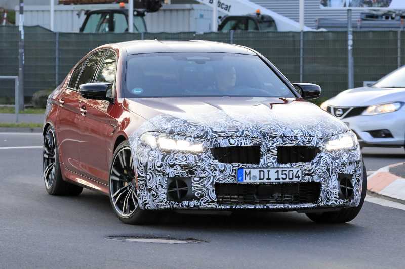 「BMW M5 が大幅改良へ。現行モデルとどこが変わった!?」の1枚目の画像