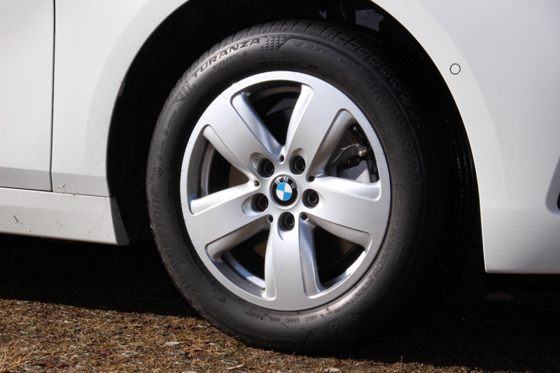 「新型1シリーズは、BMWらしい走りを残しつつFFレイアウトでパッケージングを進化【BMW 1シリーズ試乗記】」の8枚目の画像
