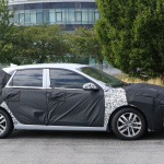 初のPHEV設定が確定!?　ヒュンダイ・i30 改良型、新デイタイムランニングライトが露出 - Hyundai i30 facelift PHEV 11