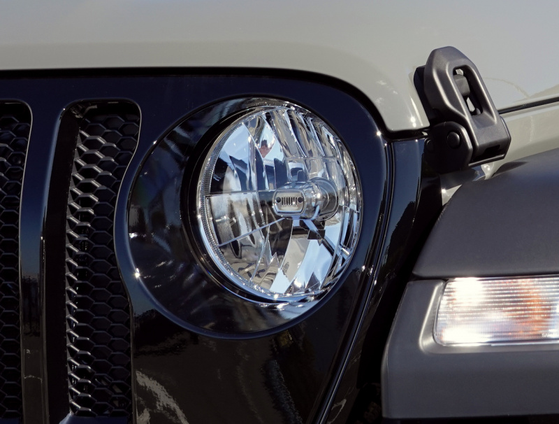 「ジープ・ラングラーにアクティブな外観とオフロード性能を高めた限定車「アンリミテッド・ウィリス」を設定【新車】」の1枚目の画像