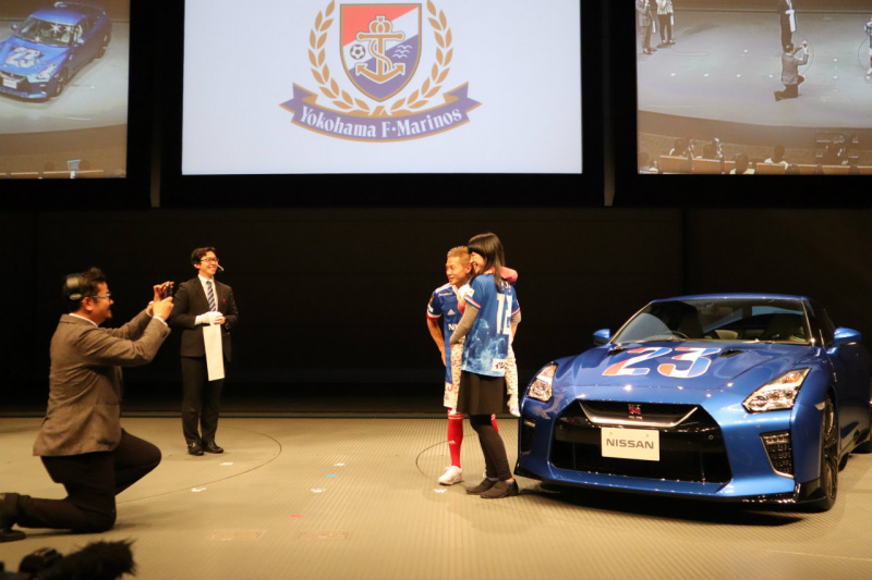 「「GT-Rがほしい」とおねだりツイートしたらサプライズプレゼントされた横浜F・マリノスの仲川輝人選手がうらやましい！」の10枚目の画像