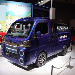 ダイハツブースは「年央発売」の新型軽SUV「TAFT（タフト）コンセプト」に注目！【東京オートサロン2020】 - TAS2020_DAUHATSU_BOOTH_3
