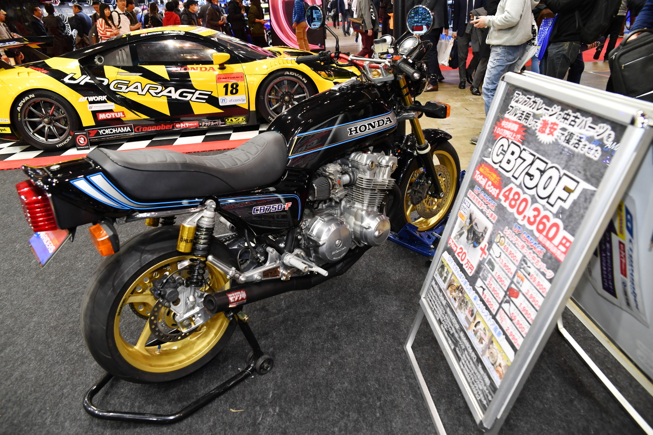 Upgarage 09 画像 Up Garage 幕張メッセ店 今年は規模拡大 わけあり100円均一コーナーも大人気 東京オートサロン Clicccar Com