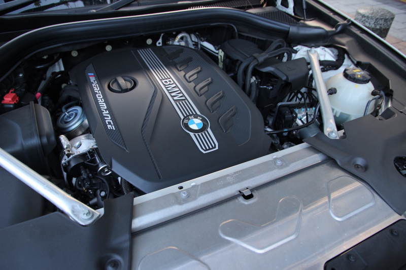 「ディーゼルエンジンらしからぬ超スムーズな加速フィールを引き出すモンスターSUV【BMW X3 M40d試乗】」の8枚目の画像