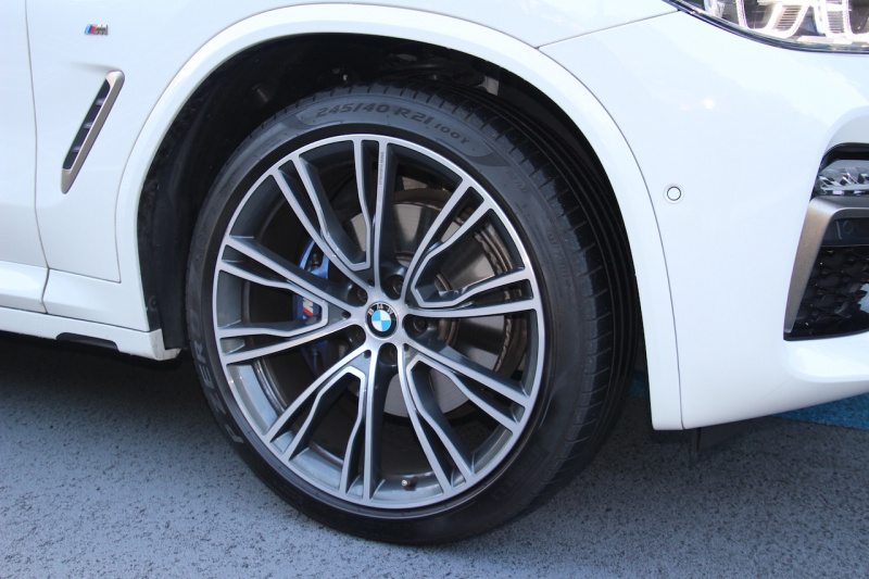 「ディーゼルエンジンらしからぬ超スムーズな加速フィールを引き出すモンスターSUV【BMW X3 M40d試乗】」の9枚目の画像