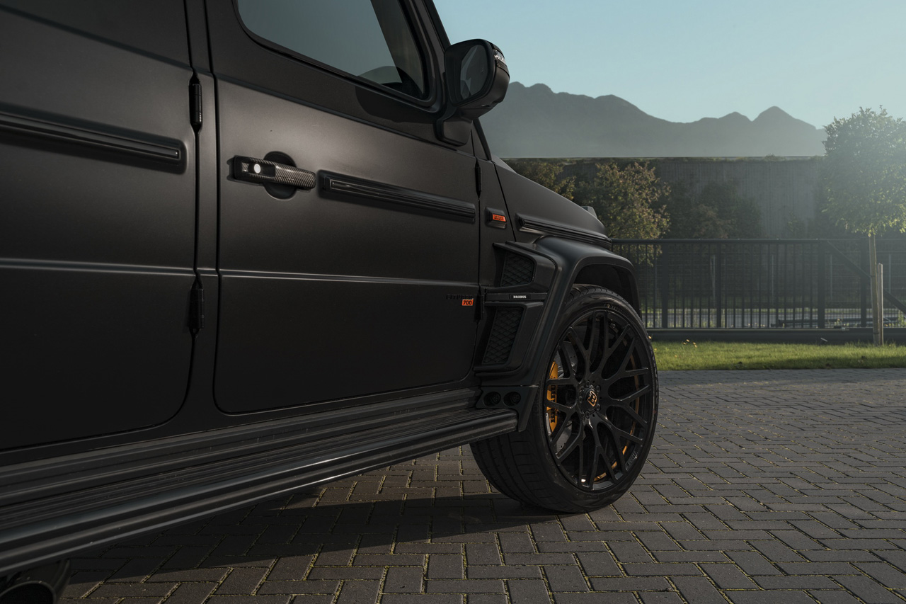 Brabus 700 Mercedes Amg G63 Widestar Fostla Tuning 6 画像 気分は80年代ディスコ ブラバスがメルセデス Amg G63をド派手にカスタム Clicccar Com