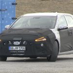 「フォルクスワーゲン・ゴルフの強力ライバル!?　ヒュンダイ・i30改良モデルのプロトタイプが走行テスト」の1枚目の画像ギャラリーへのリンク