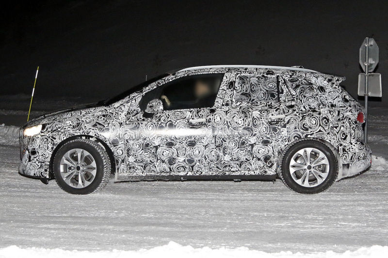 「BMWのミニバン「アクティブツアラー」次期型はグリル＆ボディが拡大」の11枚目の画像
