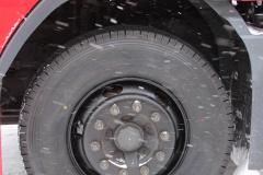 トラック バス用スタッドレスタイヤを1年間履き続けると4パターンが出現して履きつぶせる 横浜ゴム タイヤ勉強会 試乗会 Clicccar Com