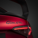 「540hpを誇るアルファロメオGiulia GTAと、さらに約100kgの軽量化が図られたGTAmが登場【新車】」の7枚目の画像ギャラリーへのリンク