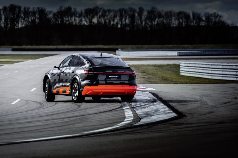 「3つのモーターを備えた初の量産EV「Audi e-tron Sモデル」の駆動コンセプトを披露【新車】」の18枚目の画像
