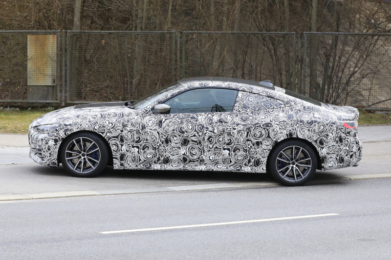 「「巨大キドニーグリル」ついに完全露出！　新型 BMW 4シリーズのプロトタイプをキャッチ」の7枚目の画像