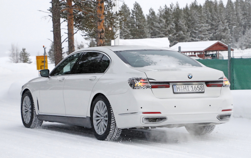 「新型BMW・7シリーズは電動モデルも設定へ。最新プロトタイプをキャッチ」の10枚目の画像