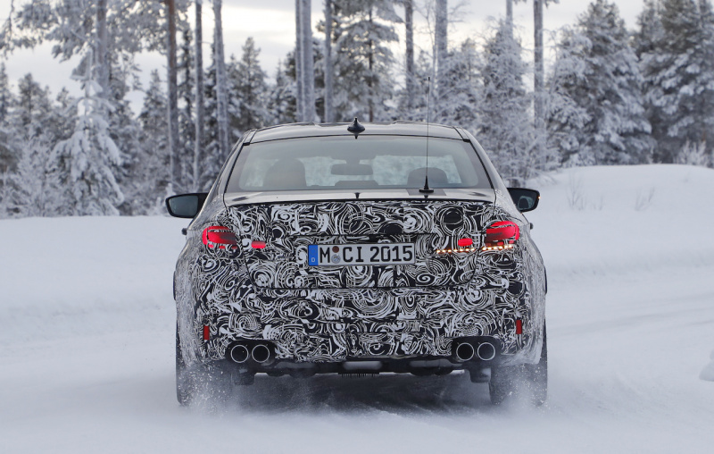 「最終デザイン見えた！　BMW M5改良型、標準サイズのグリルが確定」の10枚目の画像