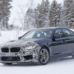 最終デザイン見えた！　BMW M5改良型、標準サイズのグリルが確定 - BMW M5 Facelift 6